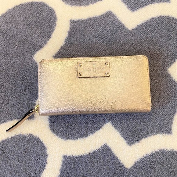 kate spade Handbags - Kate Spade Zippy Wallet
